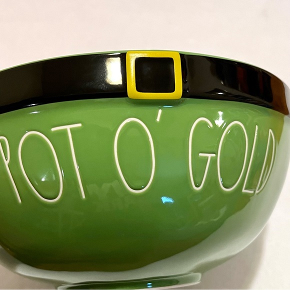Rae Dunn POT O’ GOLD St. Patrick’s Day Ceramic Mixing Bowl Green/Yellow - Picture 3 of 9
